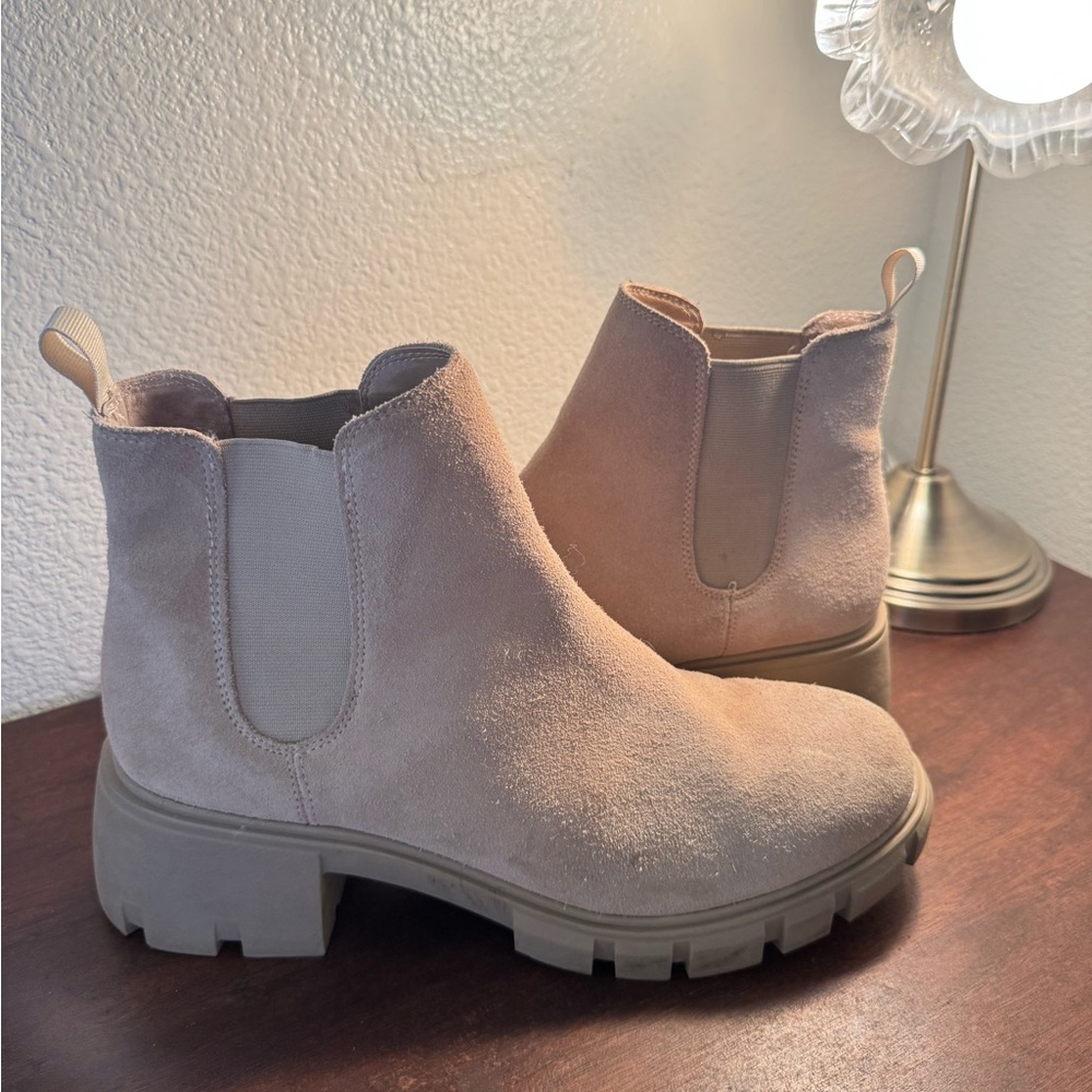 Steve Madden Tan Howler Ankle Boots